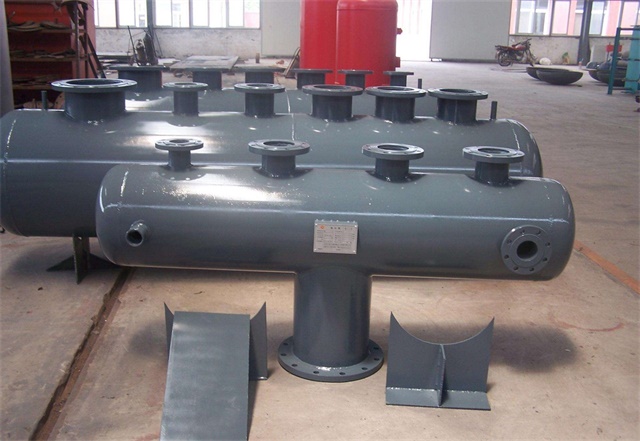 沿滩蒸汽分汽缸保温做法